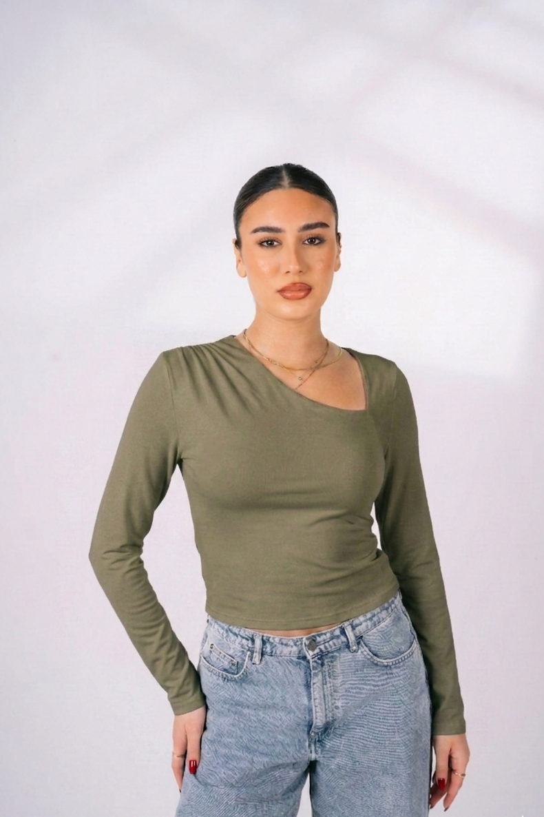 Shouolder of Everyday essential top